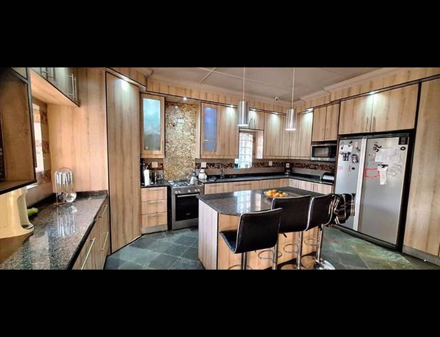 3 BEDROOM HOUSE FOR SALE IN PARKDENE